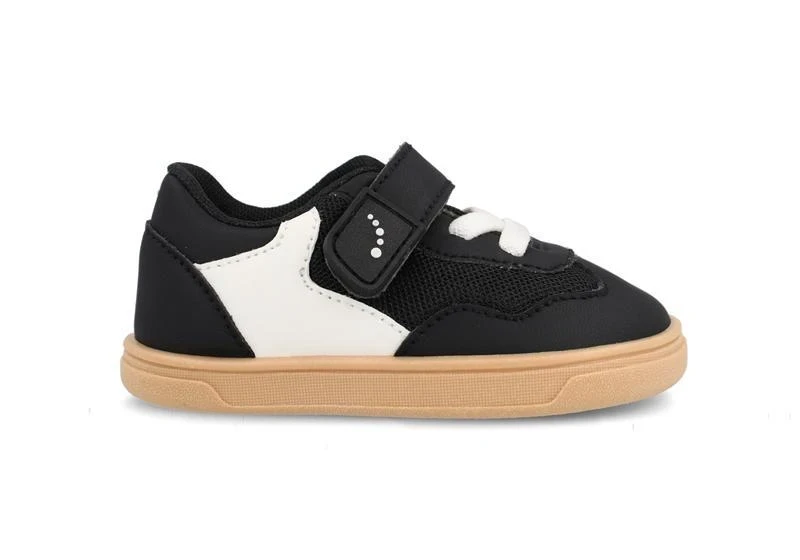 Deportiva Blanditos Platy en color Negro