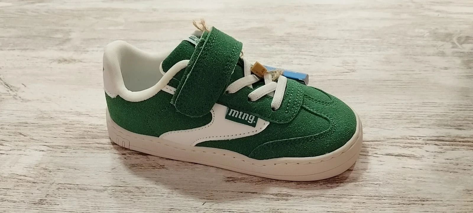 Deportiva Casual Free 48953 en color Verde