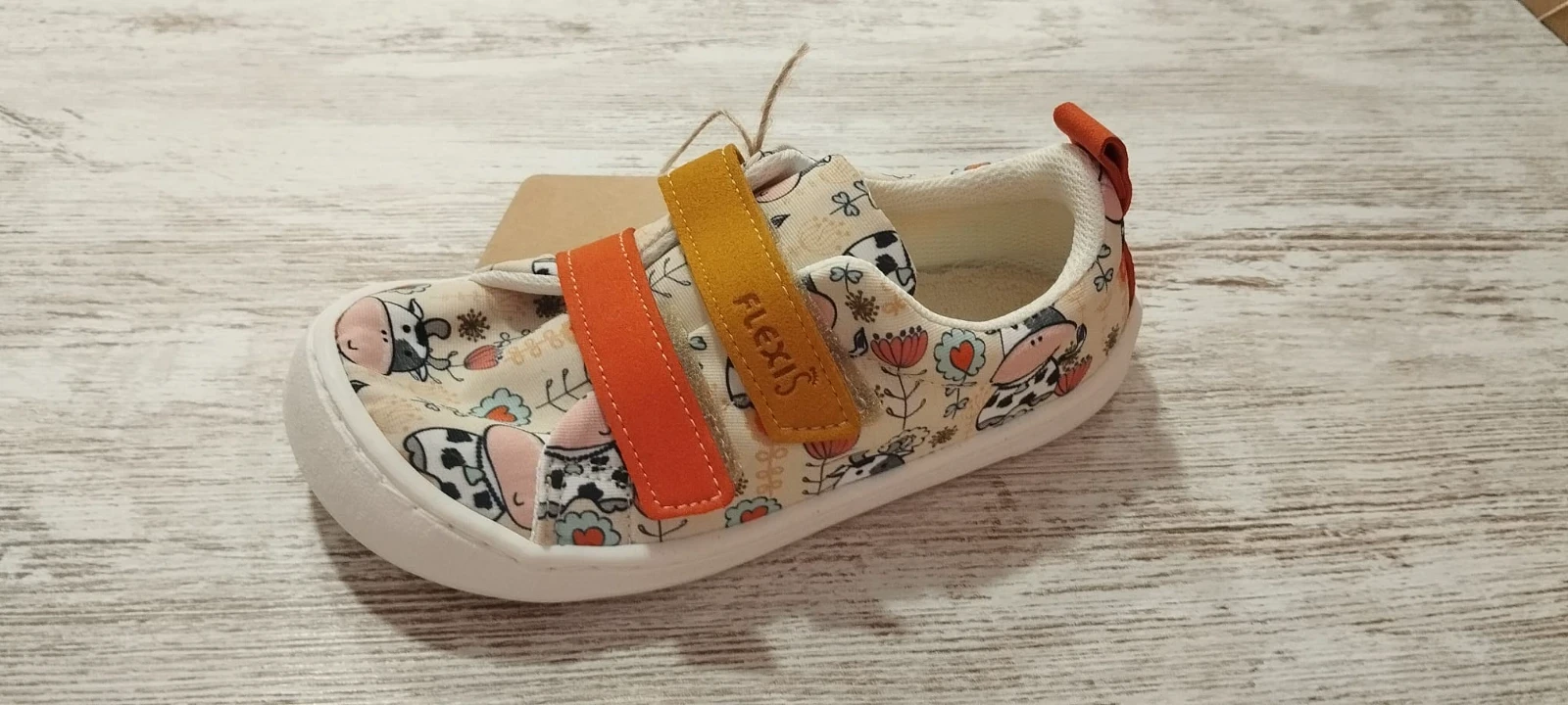 Deportiva loneta VACAS en color Naranja